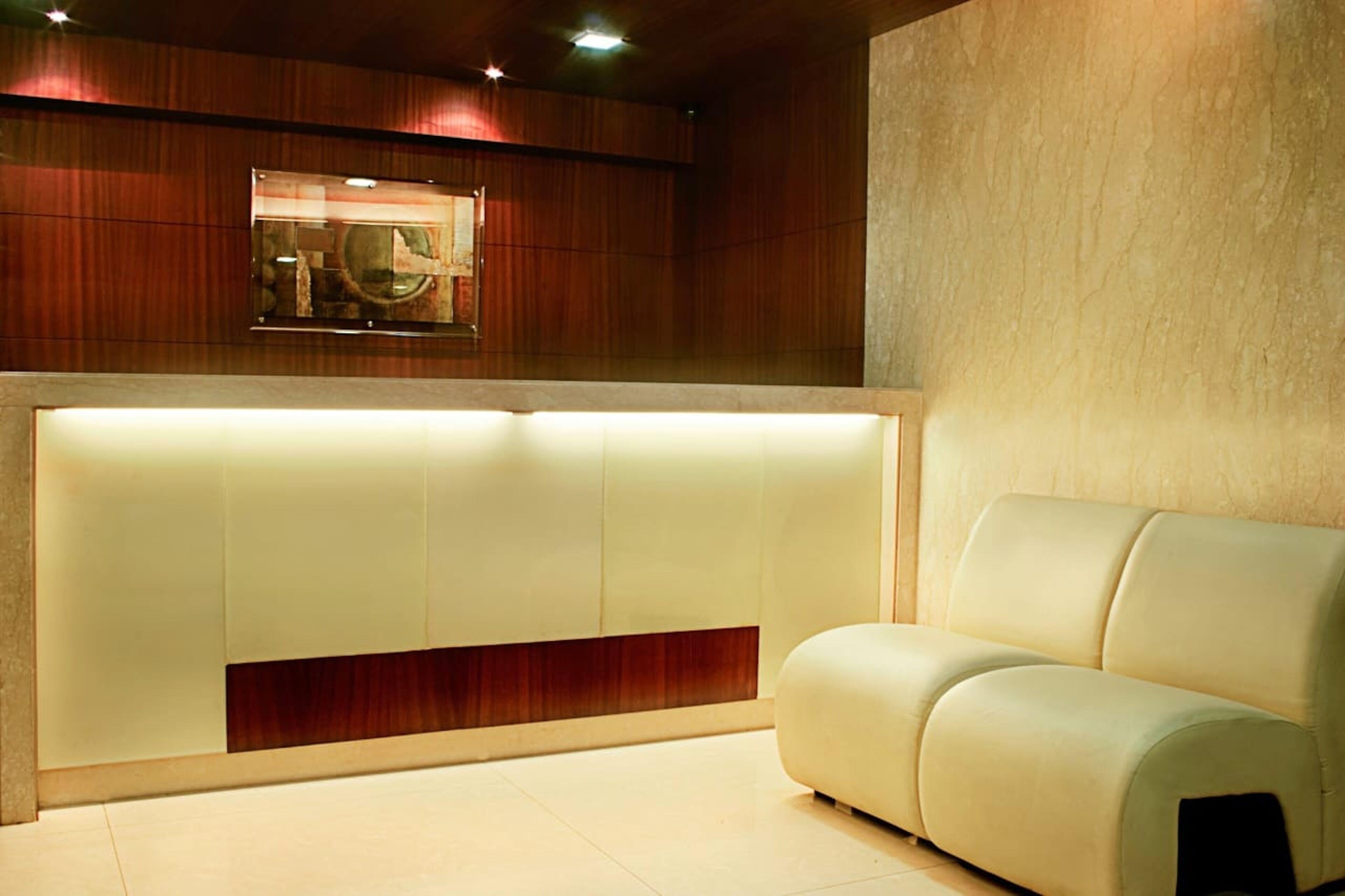 3 Airport Hotels Near Infinity Mall Worth Booking in Mumbai