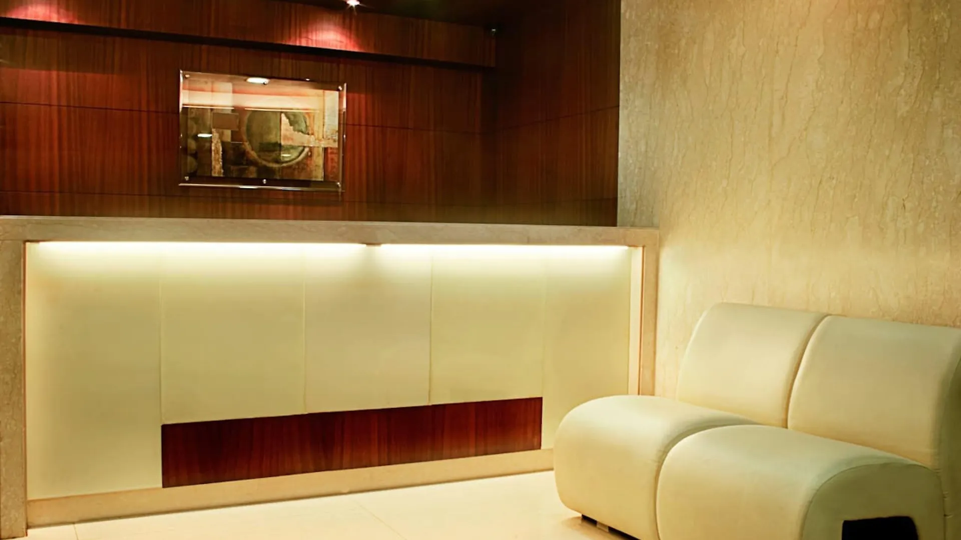 3 Airport Hotels Near Infinity Mall Worth Booking in Mumbai