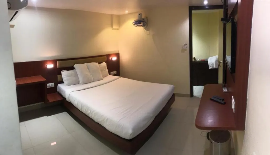 Staying in South Mumbai on a Budget: 4 Cheap Hotels Reviewed