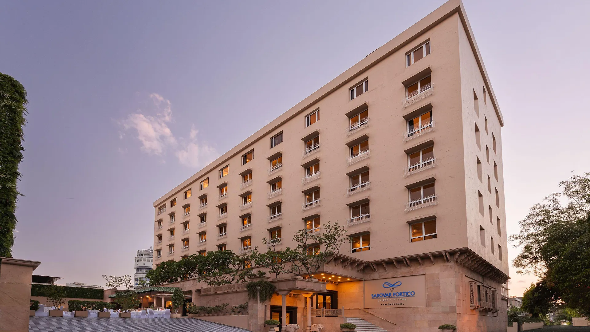 14 Family-Friendly Hotels Near Birla Auditorium Worth Booking
