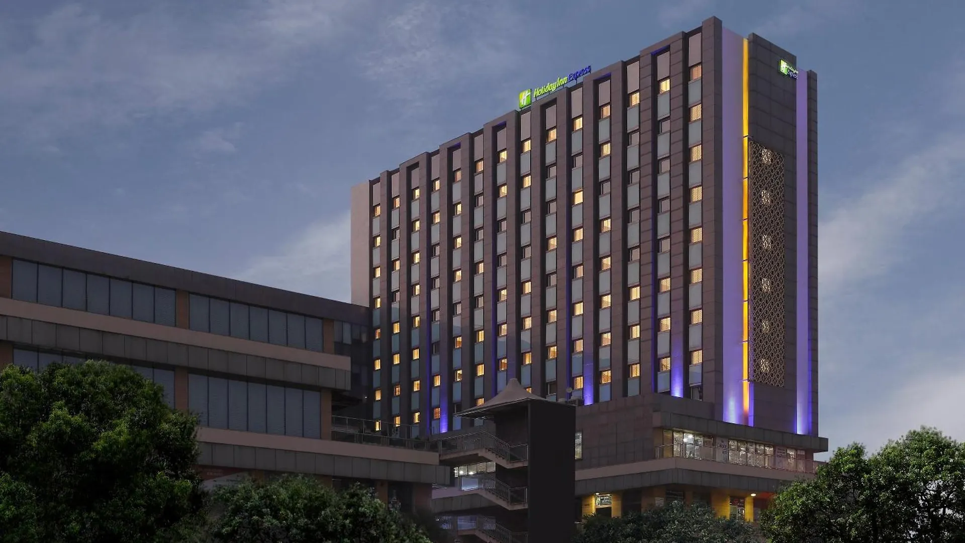 4 Hotels Near Kingdom of Dreams Worth Booking in Gurgaon
