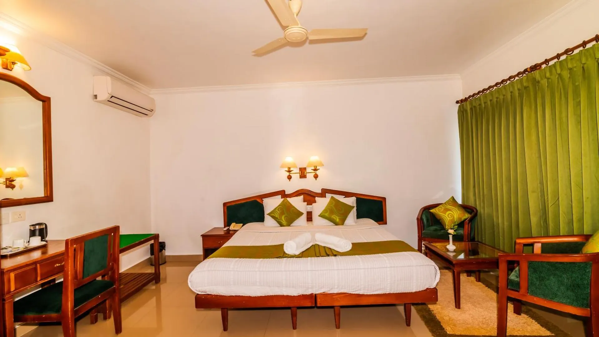 Staying in Thekkady: 12 Central Hotels Compared