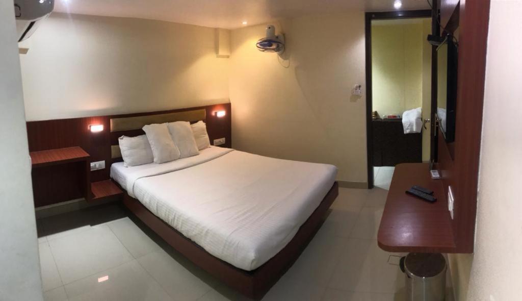 Staying in South Mumbai on a Budget: 4 Cheap Hotels Reviewed