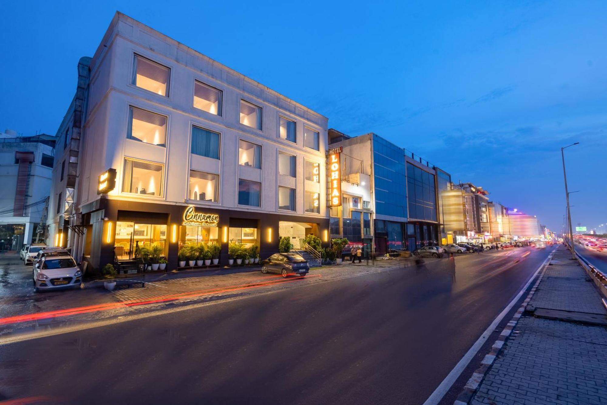 4 Smart 4-Star Hotels in South West Delhi Worth Booking