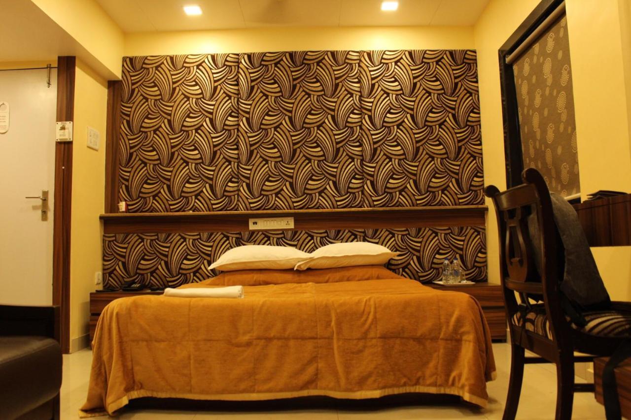 14 Airport Hotels Near Bandra Fort for Smart Mumbai Stays