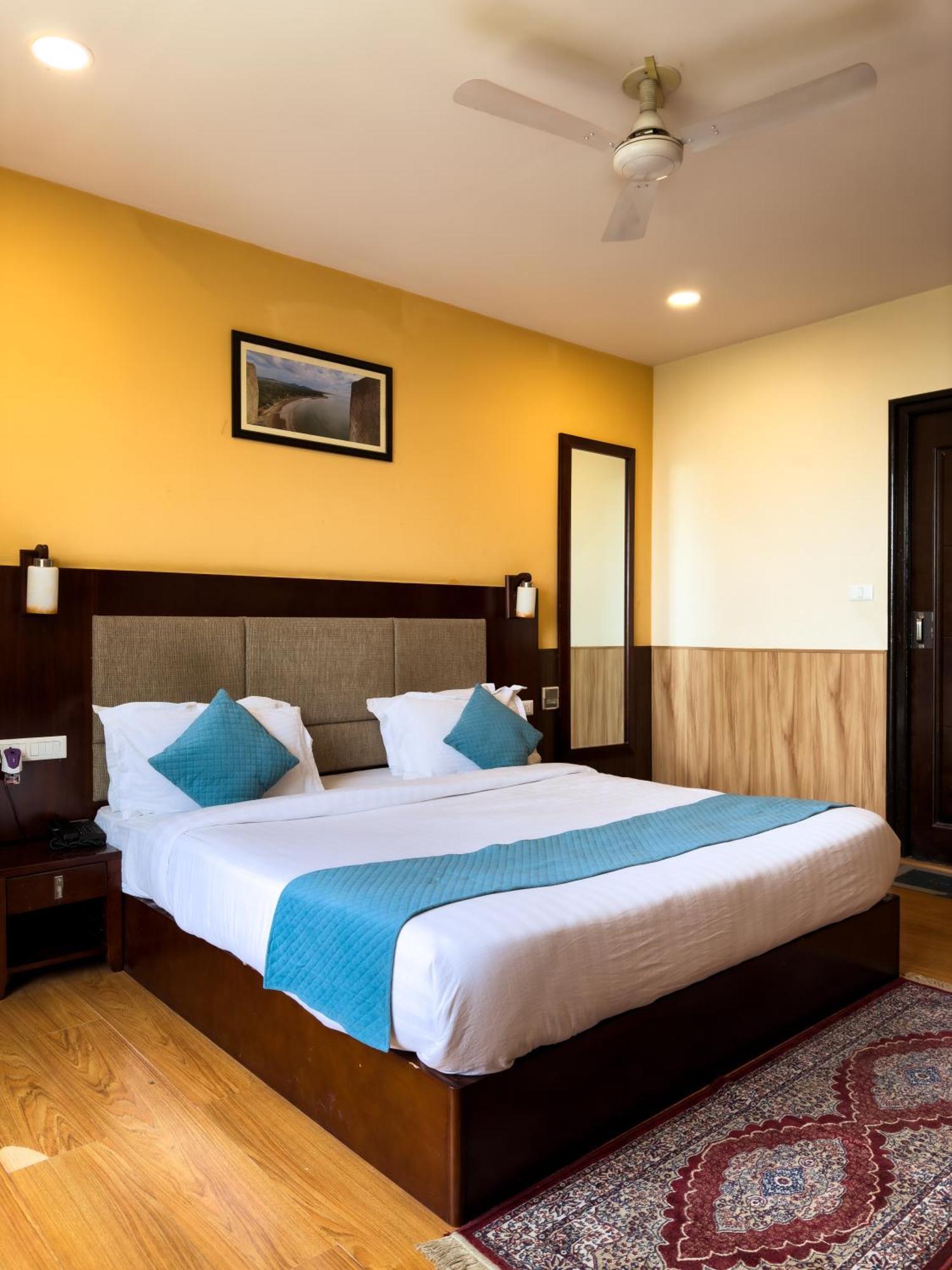 Where to Stay Near Saheliyon Ki Bari: 15 Best Business Hotels