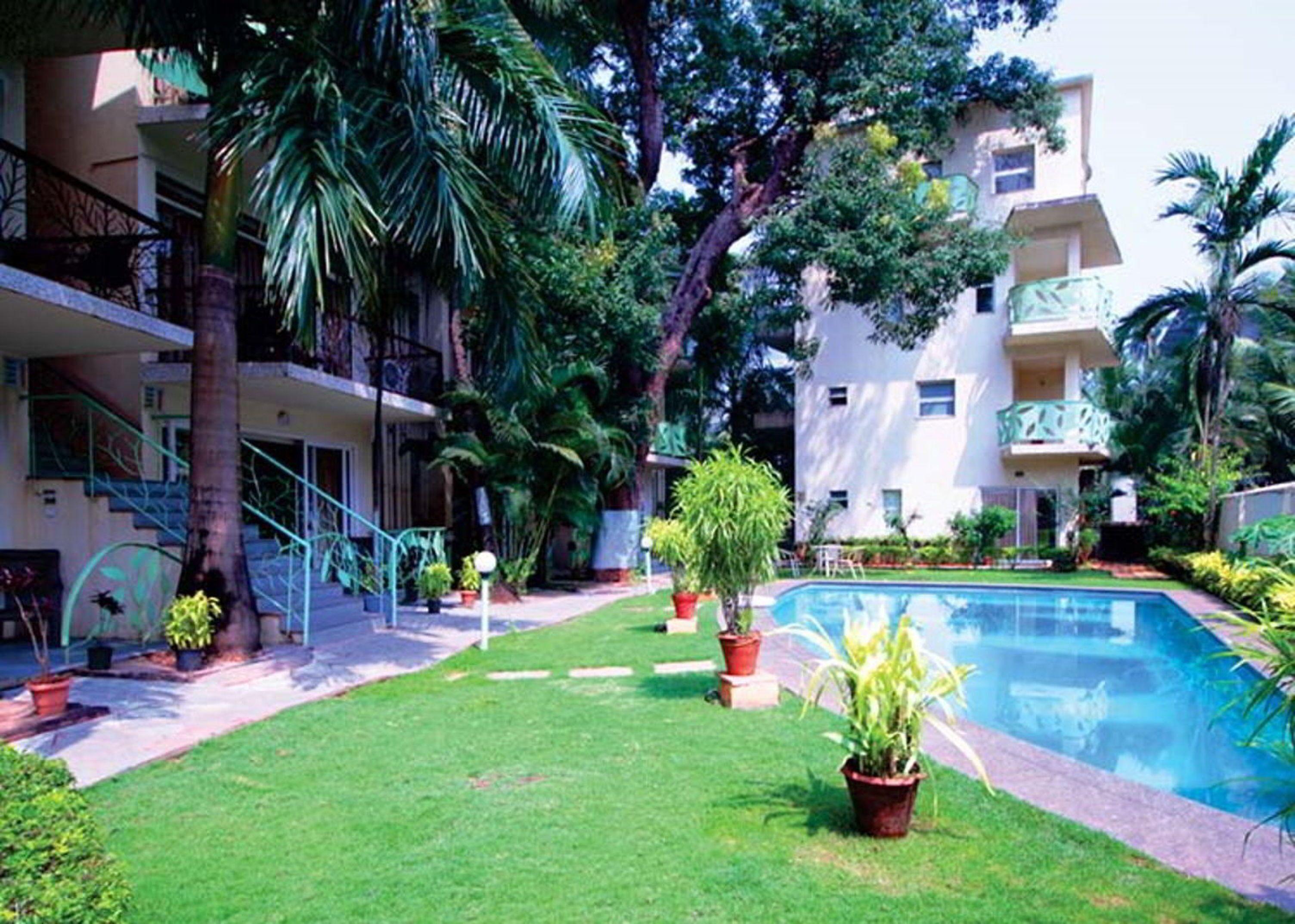 Staying Near Reis Magos Fort: 4 Business Hotels Compared
