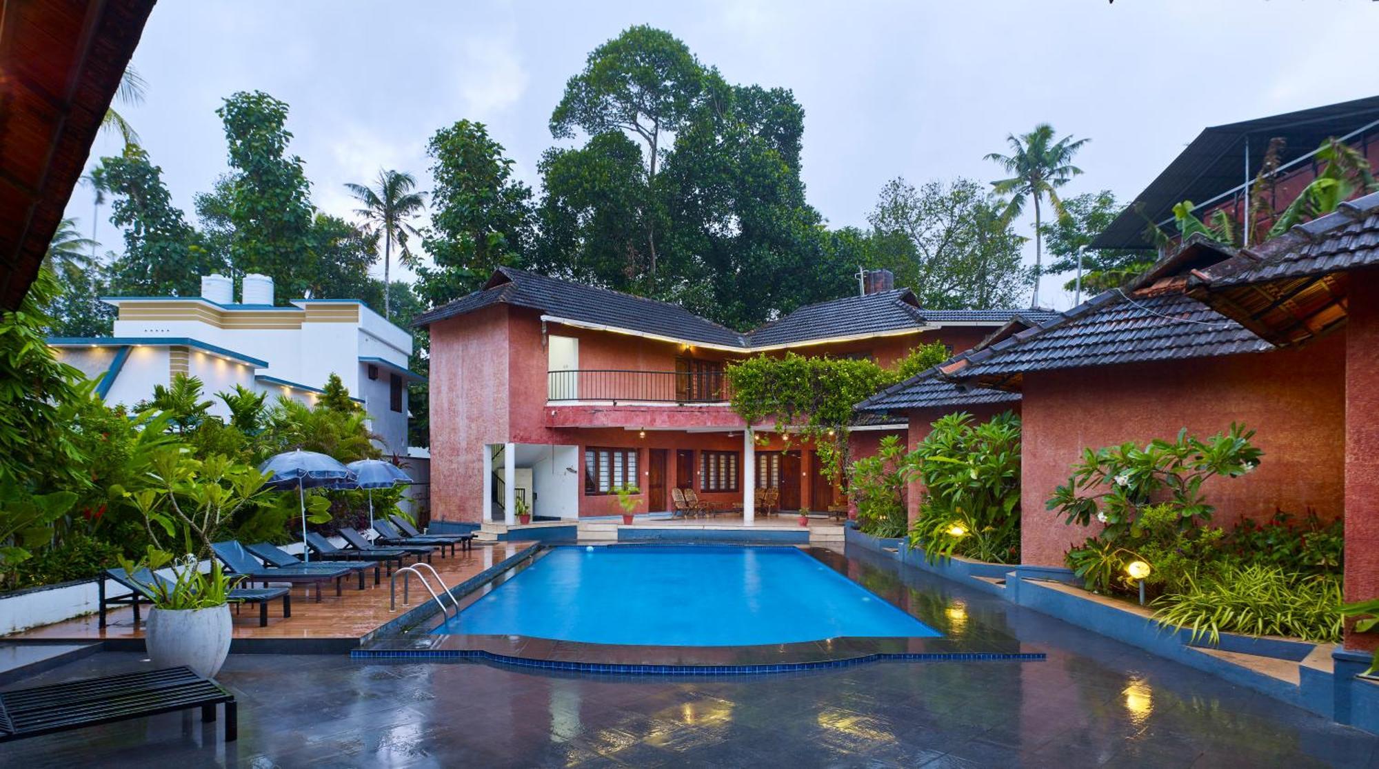 Staying in Kerala: 15 Resorts Across the State Compared